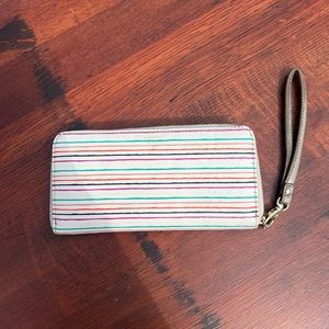 Fossil wristlet wallet